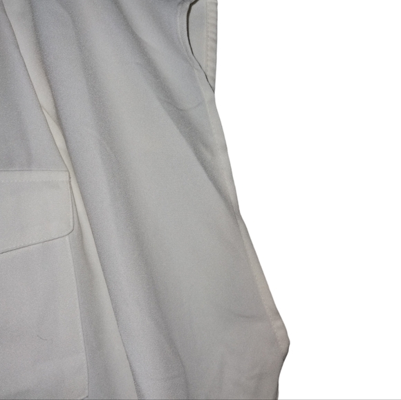 Roz&Ali Size 2X Sleeveless Blouse w/ Pockets - Picture 3 of 6